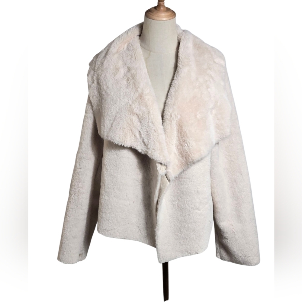 Ontwelfth Cream Faux Fur Women's Jacket - Picture 1 of 8